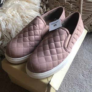 Mossimo reese style sneakers